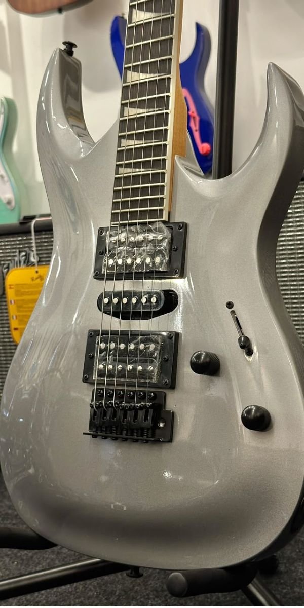 Guitarra Strato Waldman HSS Extrav WI 170 G com Bag