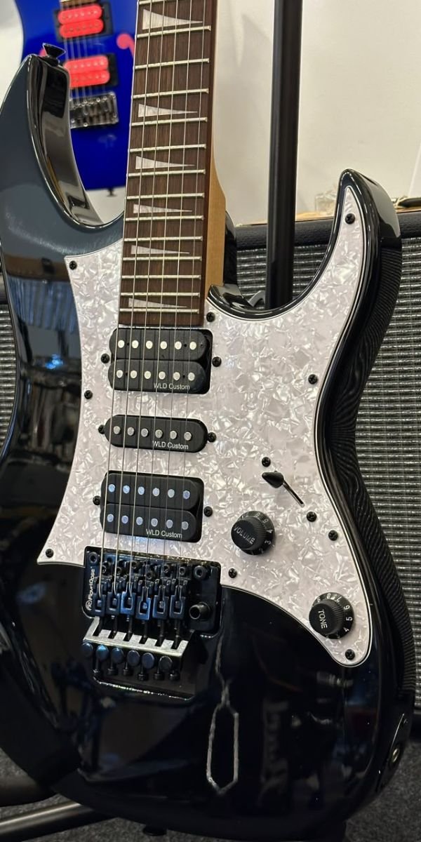 Guitarra Elétrica Waldman WIG350 BK Black HSH Floyd Rose Original 24 Trastes