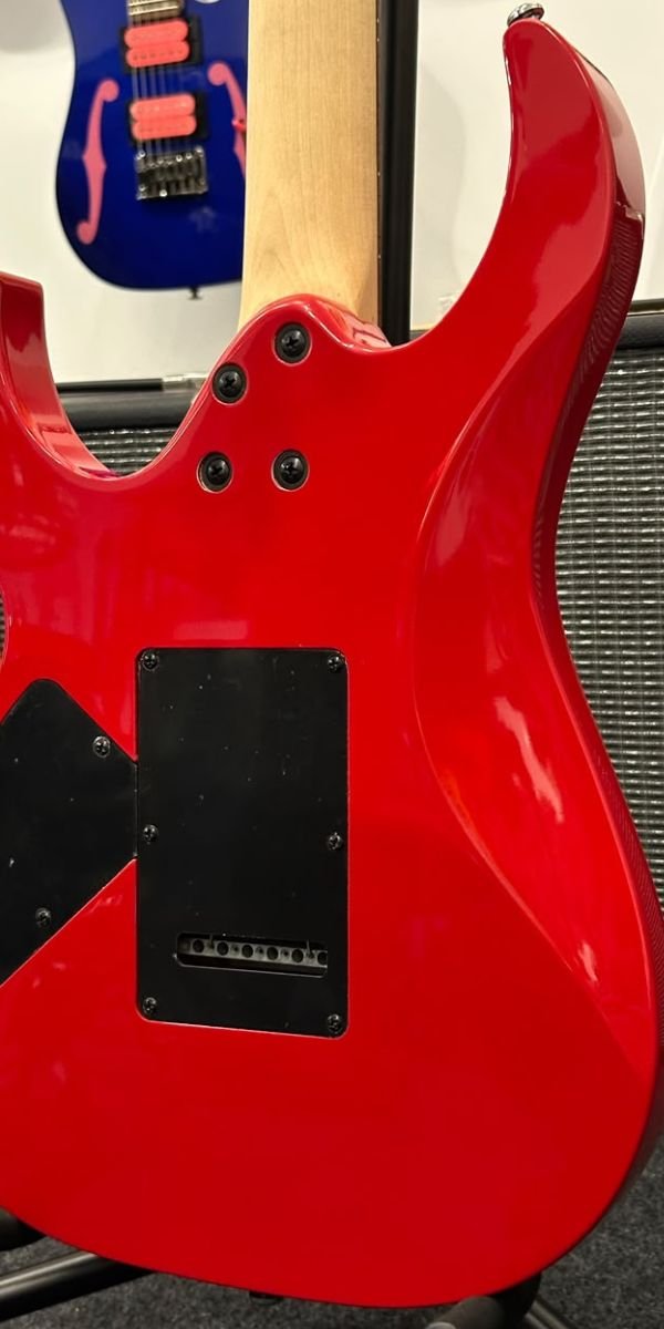 Guitarra Elétrica Cort X200 CRD Candy Red HSH 24 Trastes Tremolo 6 Cordas