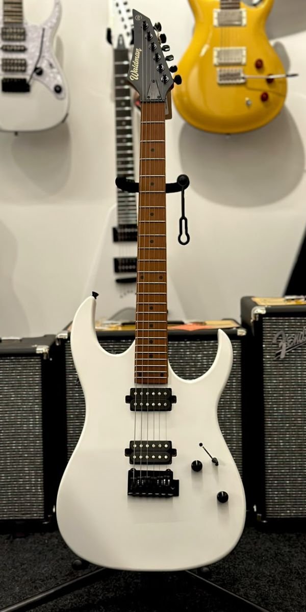 Guitarra Elétrica Waldman WIGR120 WH White Super Strato HH 24 Trastes Roasted Maple