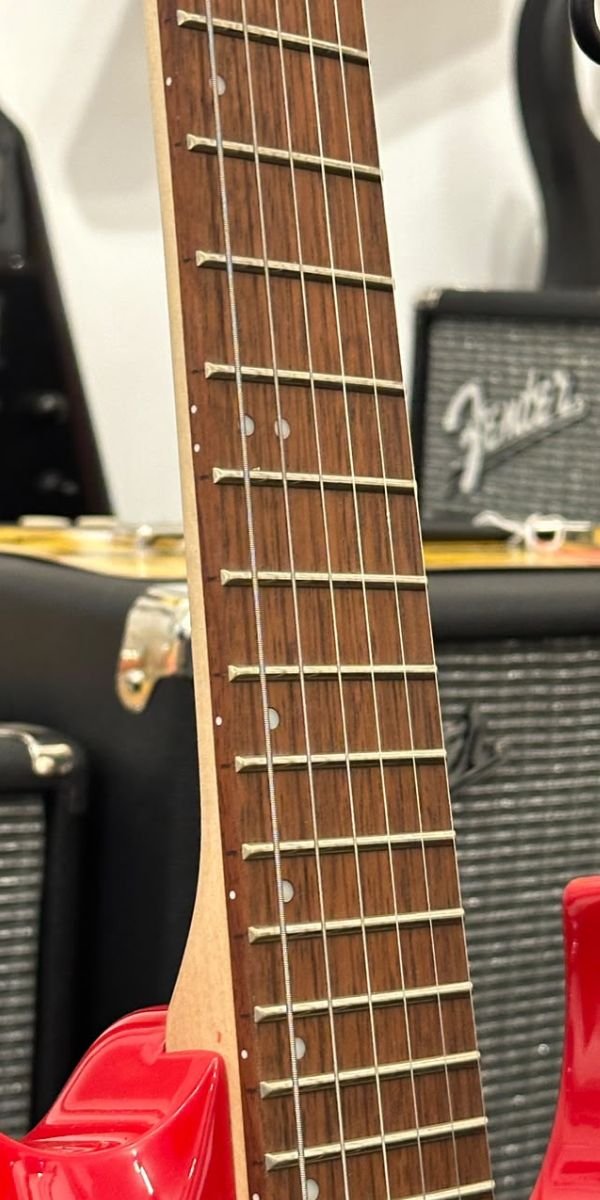 Guitarra Elétrica Cort X200 CRD Candy Red HSH 24 Trastes Tremolo 6 Cordas