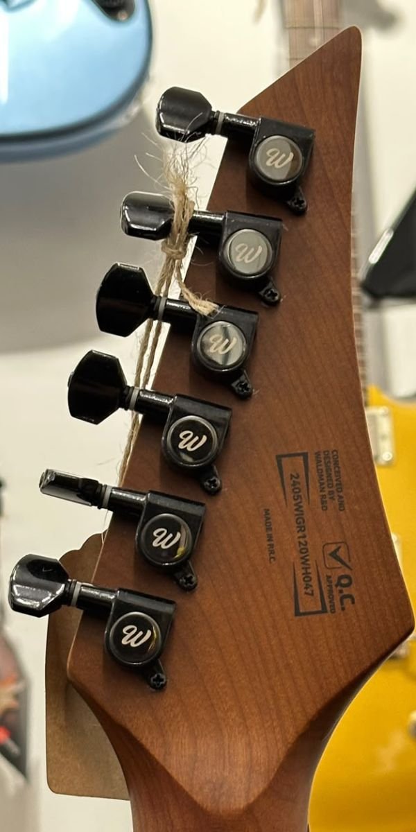 Guitarra Elétrica Waldman WIGR120 WH White Super Strato HH 24 Trastes Roasted Maple