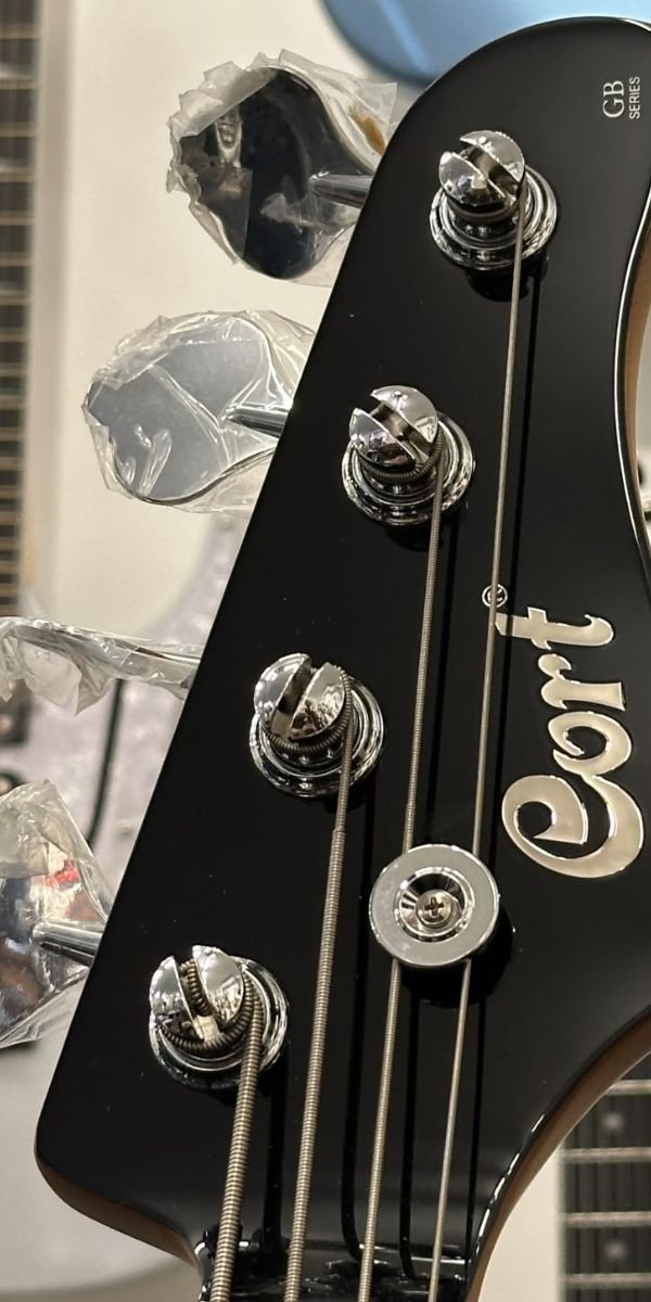 Contrabaixo Cort GB Short Scale FGR Forest Green 4 Cordas Ativo Markbass