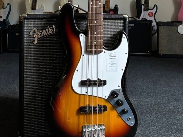 Contrabaixos Fender Standard: vale a pena investir nessa linha da Fender?