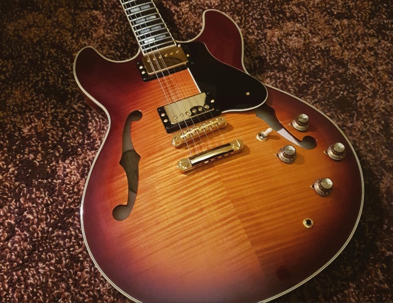 Guitarra Japonesa Yamaha SA2200: ficha técnica, captadores, coil split e tudo o que você precisa saber