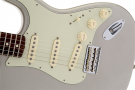 GUITARRA FENDER 013 9100 - SIG SERIES ROBERT CRAY STD. STRATOCASTER - 324 - INCA SILVER