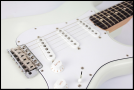 GUITARRA FENDER 923 1002 - 60 STRATOCASTER NOS - 541 - OLYMPIC WHITE