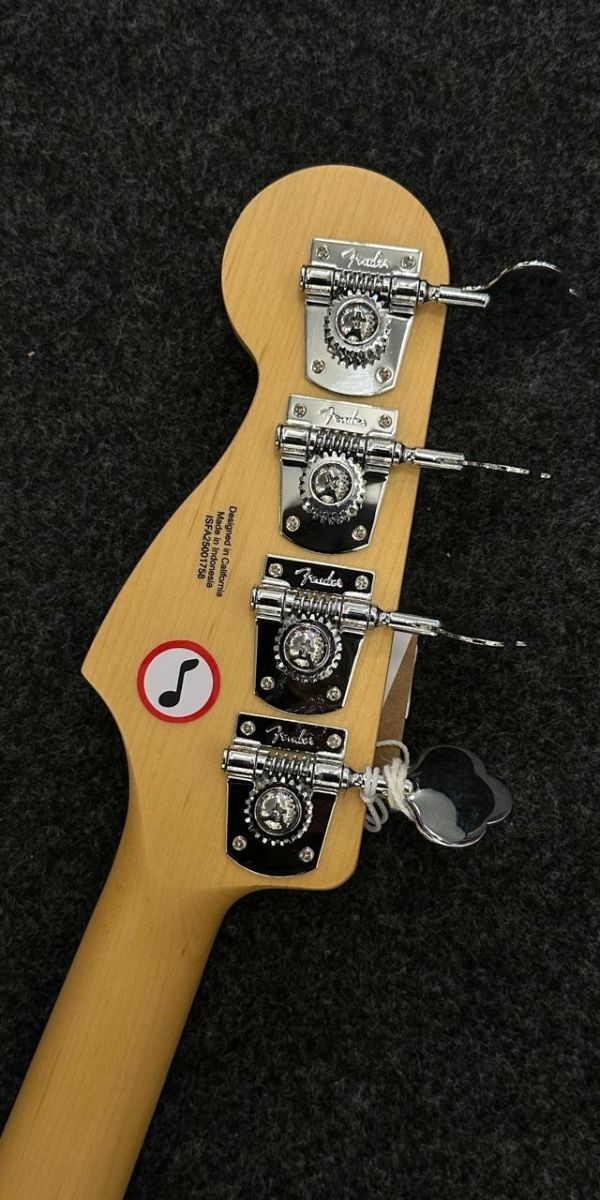 Baixo 4 Cordas Fender Standard Jazz Bass Black 