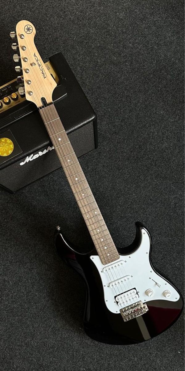 Guitarra Yamaha Pacifica 012 Preta Hss Strato – Pac012 bl 