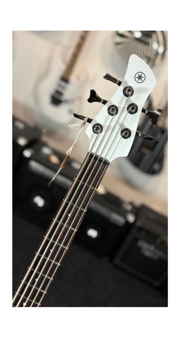 Baixo 5 Cordas Yamaha Trbx305 White 
