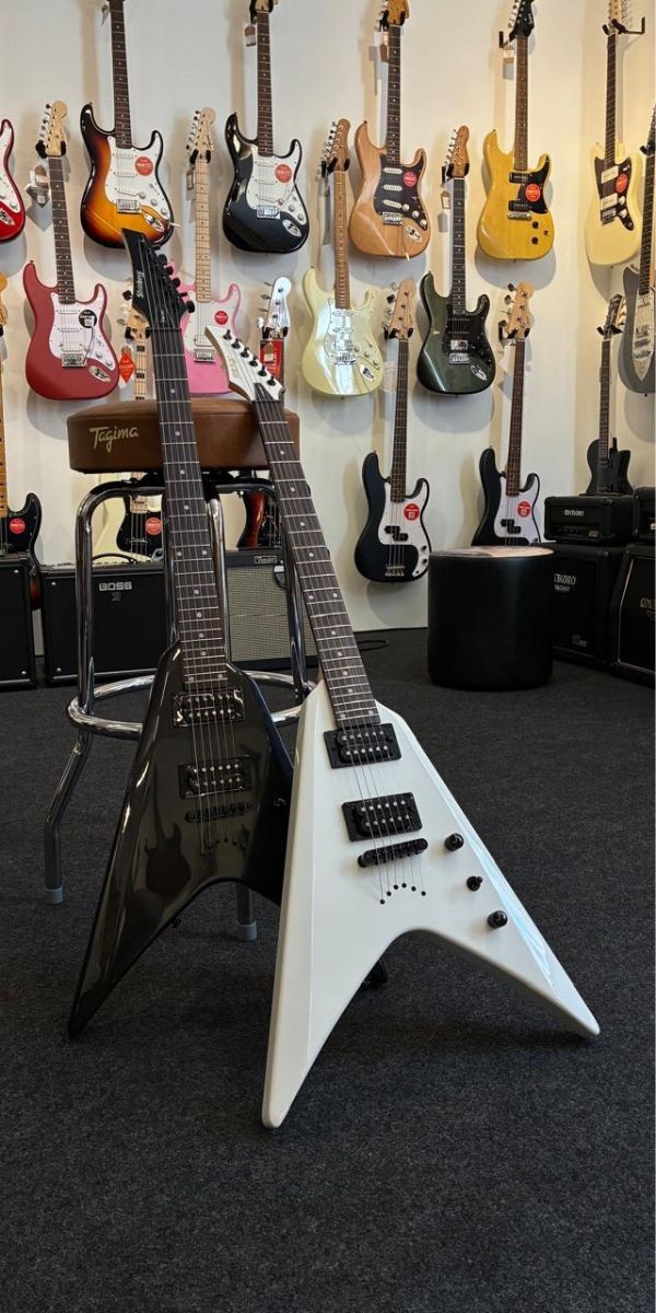 Guitarra Flying v Strinberg Fvs450 Onix Black Com Bag 