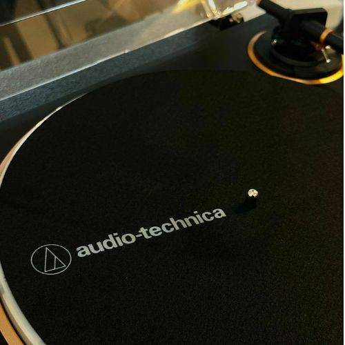 Toca-discos Audio-technica At-lp70x-bz Automático Preto/bronze Com Pré Phono e Agulha At-vm95c 