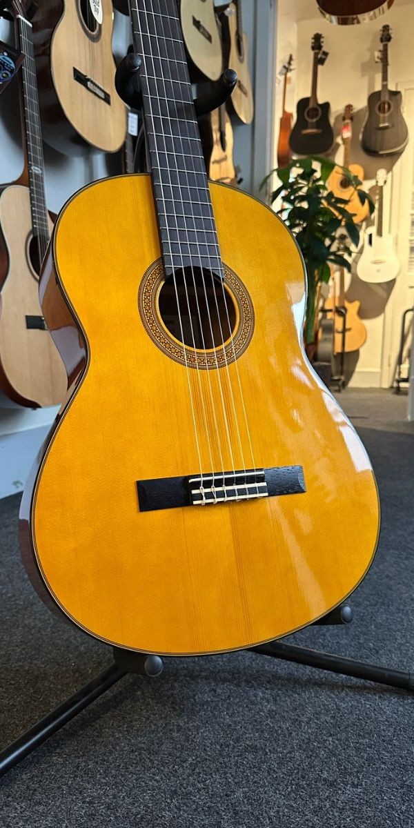 Violão Yamanha Cg142s Acustico Nylon Natural 