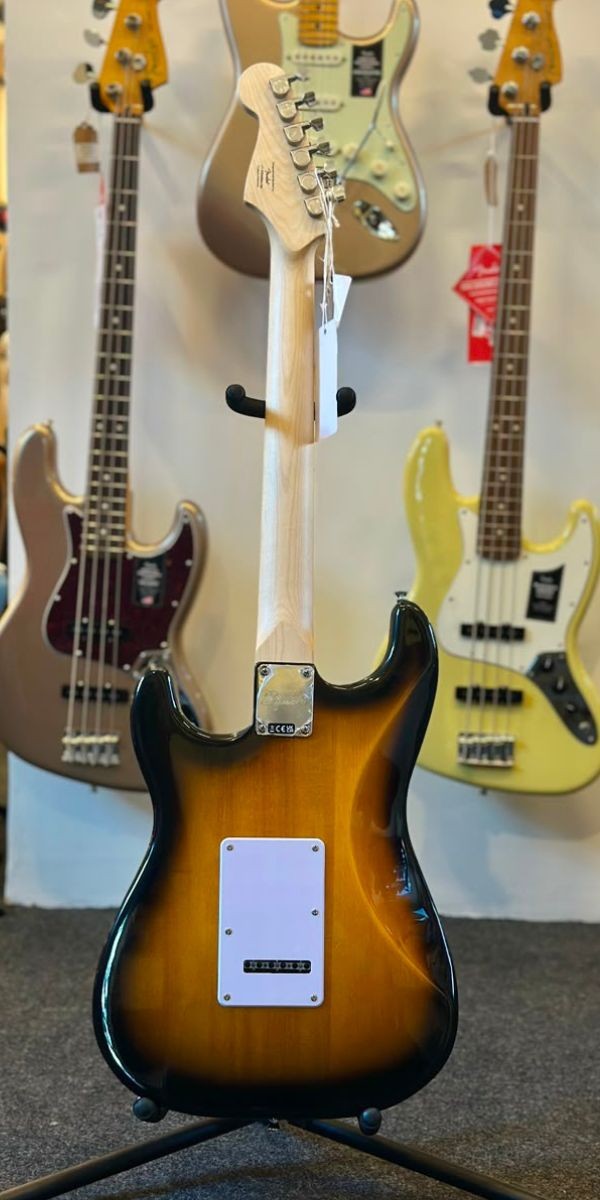 Guitarra Squier Sonic Stratocaster Maple 2-color Sunburst by Fender 