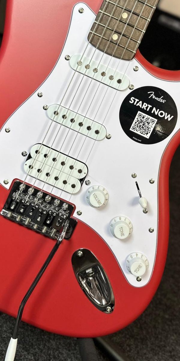 Guitarra Fender Squier Debut Series Stratocaster Hss Dakota Red Satin 
