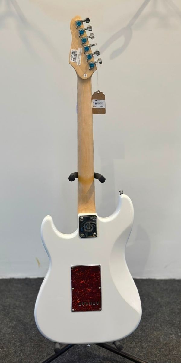 Guitarra Giannini G-102 Wh/tt Strato hh White Com Escudo Tortoise e 2 Humbuckers 