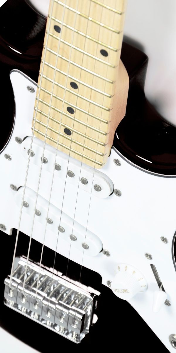 Guitarra Infantil Rockwave Clk10 bk Preta Mini Strato Para Iniciantes 