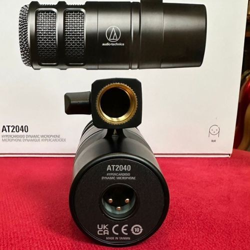 Microfone Audio-technica At2040 Dinâmico Hipercardioide Para Podcast e Streaming 