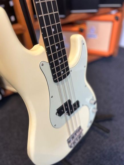 Baixo 4 Cordas Tagima Memphis Mb40 Owh Satin Precision Branco 