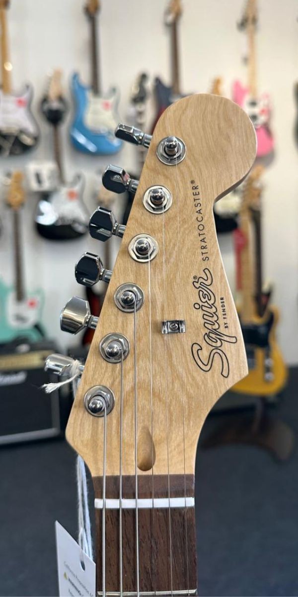 Guitarra Squier Debut Collection Stratocaster 2-color Sunburst Satin by Fender – 0379600503 