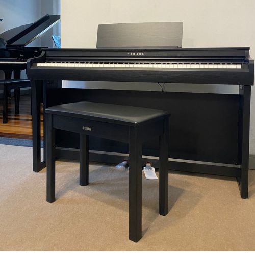 Piano Digital Yamaha Clavinova Clp-825 Black 88 Teclas Grandtouch-s Com Bluetooth 