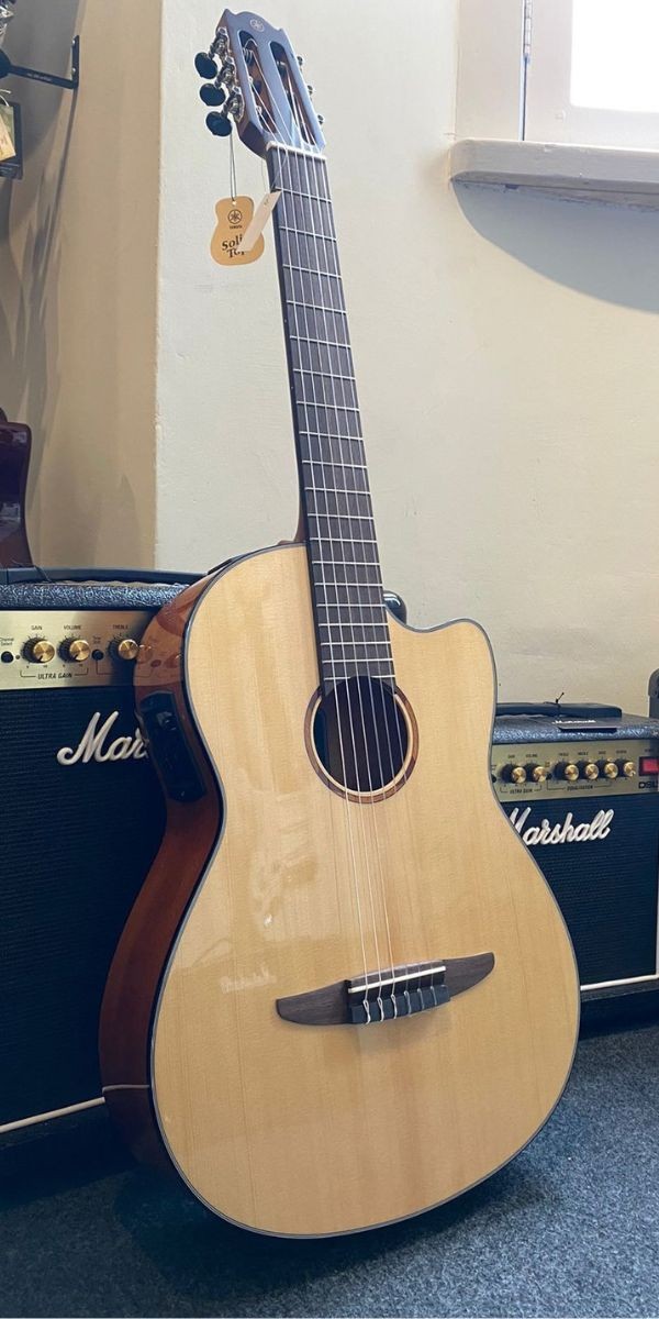 Violão Yamaha Ncx1 Natural Nylon Eletroacústico Tampo Sólido Cutaway 