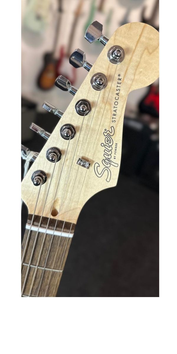 Guitarra Fender Squier Debut Stratocaster HT Hss Black Satin