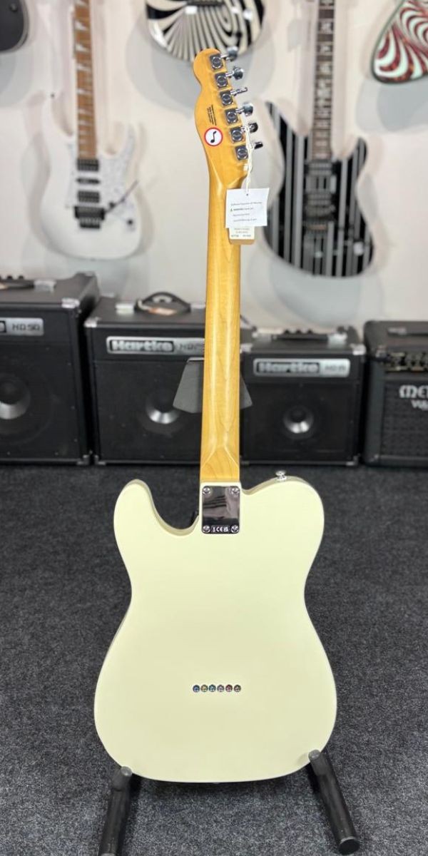 Guitarra Fender Standard Telecaster Olympic White Laurel Com Escudo Branco 