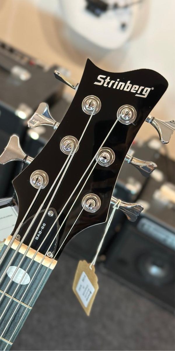 Baixo 6 Cordas Ativo Strinberg Asb66 Dark Wood Com Circuito Ativo e 24 Trastes 