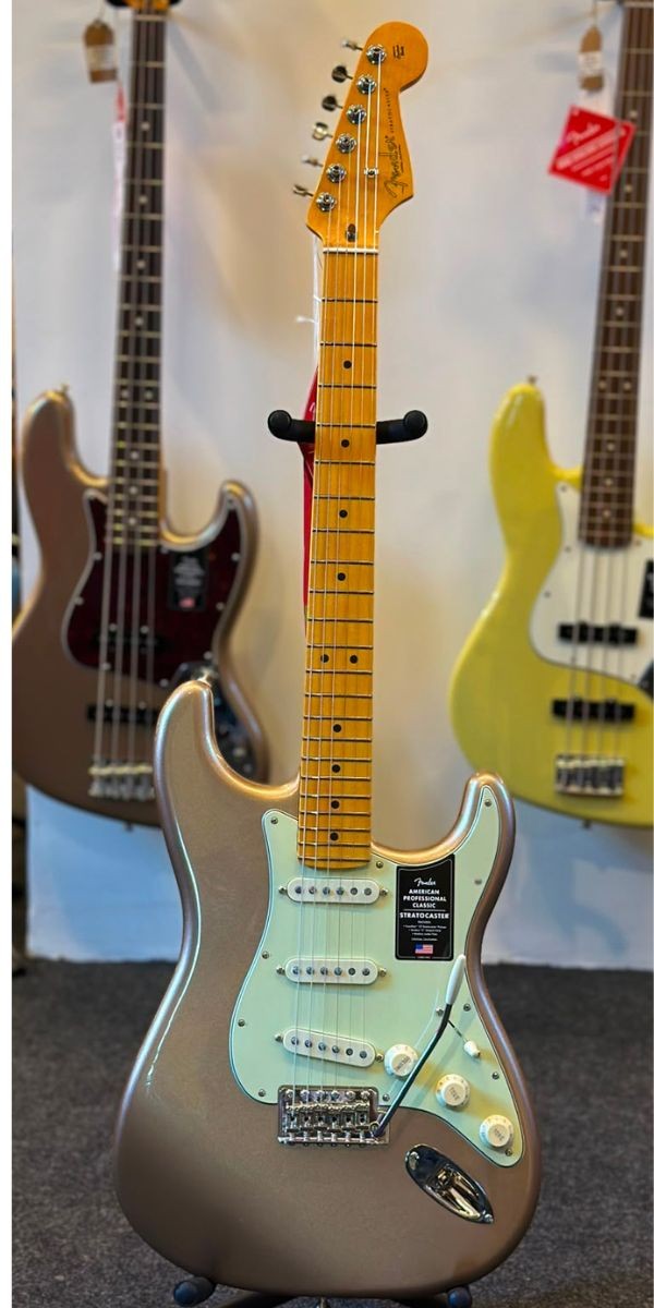 Guitarra Fender American Professional Classic Stratocaster Faded Firemist Gold Maple 