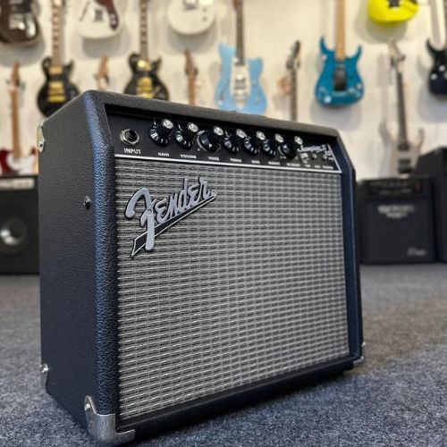 Amplificador Fender Champion ii 25 25w 1x8 120v br Para Guitarra 