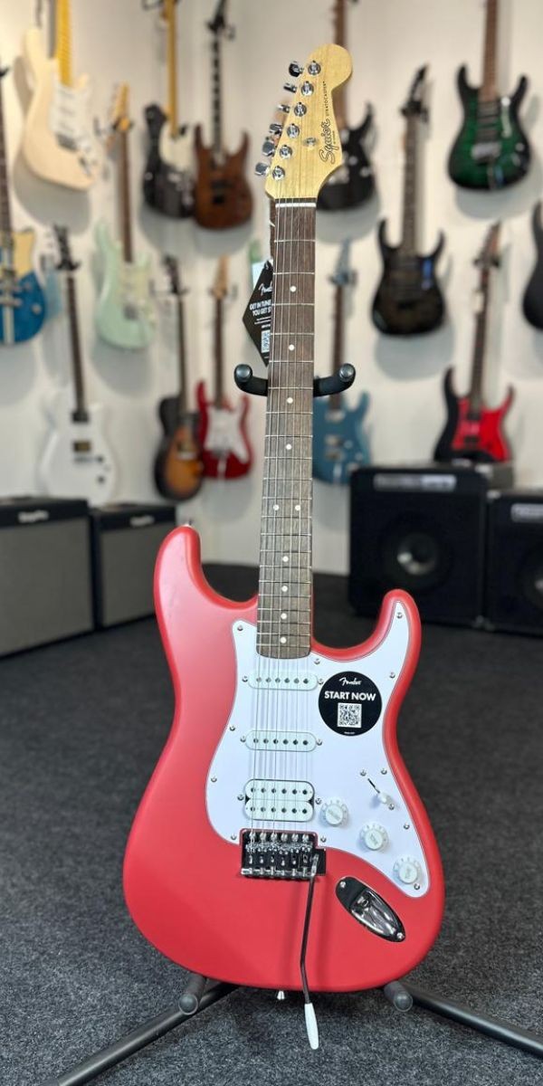 Guitarra Fender Squier Debut Series Stratocaster Hss Dakota Red Satin 
