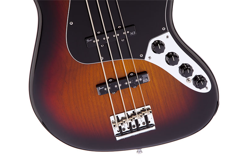 Contrabaixo Fender 019 4580 - am Deluxe Jazz Bass - 700 - 3-color Sunburst 