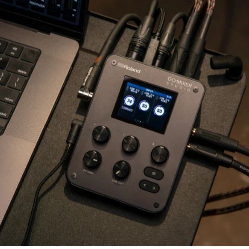 Roland go Studio Interface e Mixer de áudio Usb-c 24-bit/192khz 12 Canais 