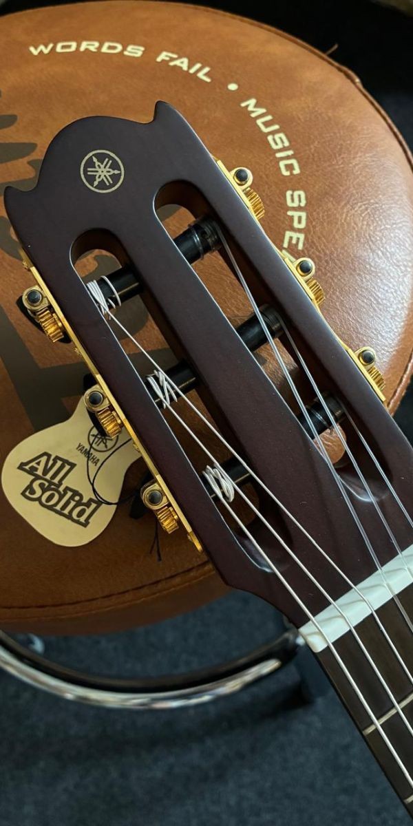 Violão Yamaha Ncx3 Eletroacústico Cutway Spruce Nylon Natural Gig Bag 