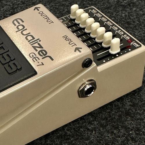 Pedal Boss Ge-7 Equalizador Gráfico 7 Bandas Para Guitarra 