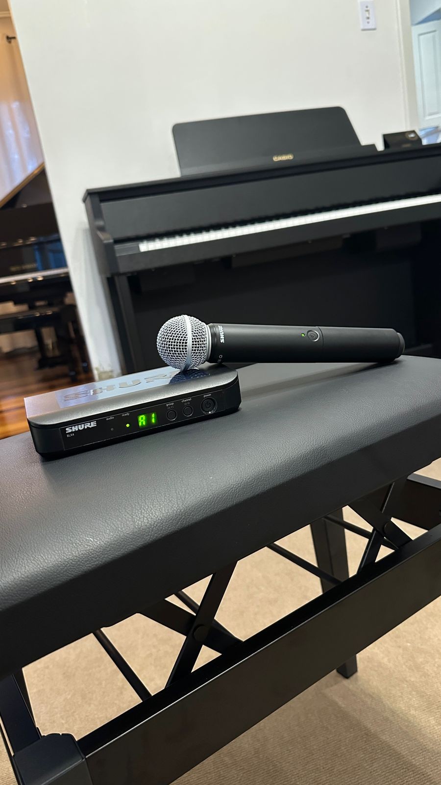 Sistema de Microfone Sem Fio de Mão Blx-24br/sm58 M15 - Shure 