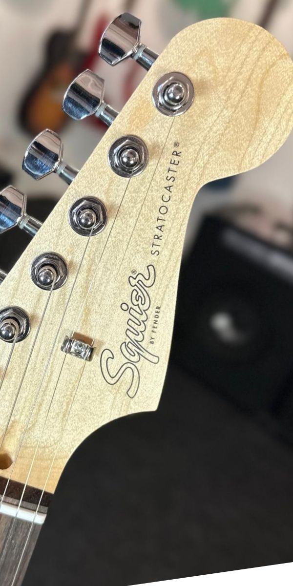 Guitarra Fender Squier Debut Series Stratocaster Sea Foam Green Satin 