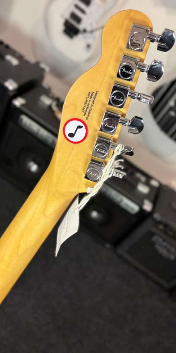 Guitarra Fender Standard Telecaster Olympic White Laurel Com Escudo Branco 