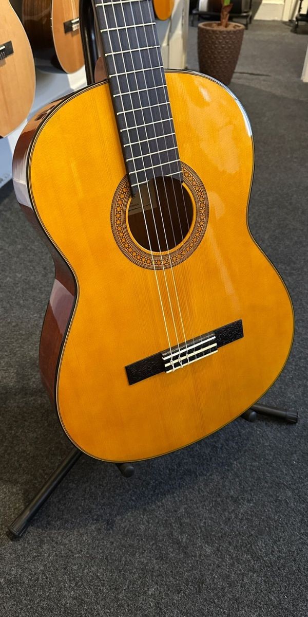 Violão Yamanha Cg142s Acustico Nylon Natural 