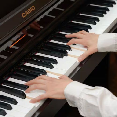 Piano Digital Casio Celviano Ap-550bk 88 Teclas Preto Com Banco Bluetooth e 3 Pedais 