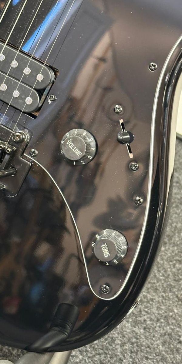 Guitarra Tagima Tg-525 bk Black 2 Humbuckers Escala Escura Escudo Preto 