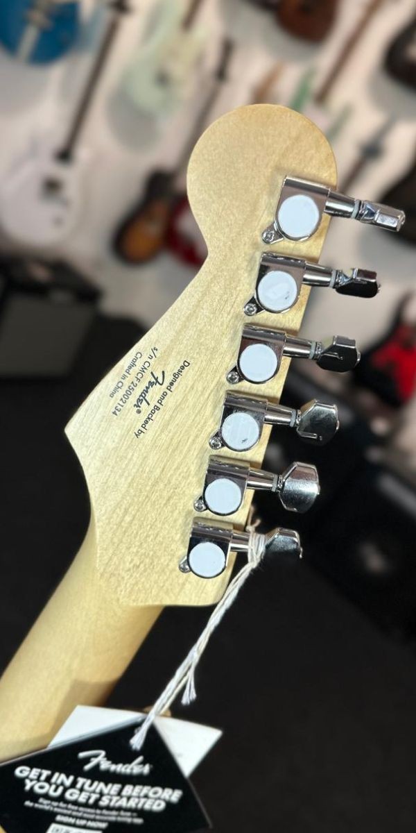 Guitarra Fender Squier Debut Series Stratocaster Hss Dakota Red Satin 