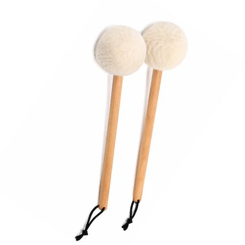 Par de Macetas Luen Cabo Longo Com Bola de Pelúcia 