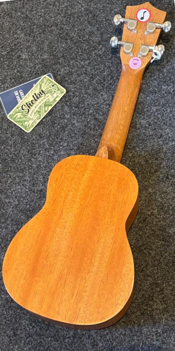 Ukulele Shelby Su21m Soprano 21 Polegadas Mogno Acetinado 