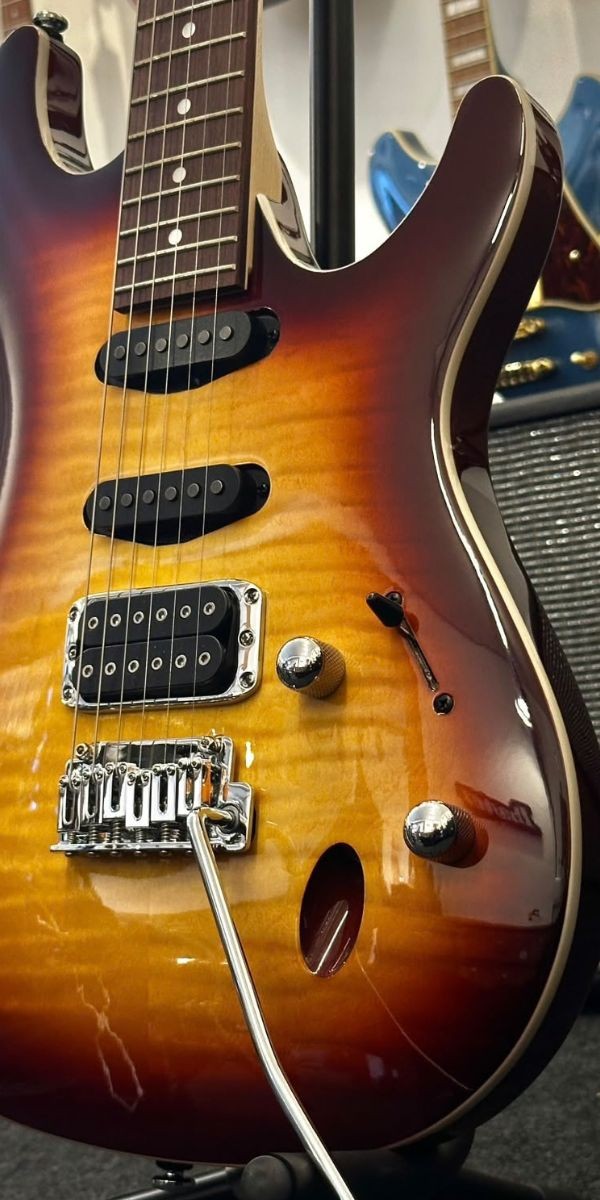 Guitarra Ibanez Sa260fm-vls Violin Sunburst Flamed Maple Hss 