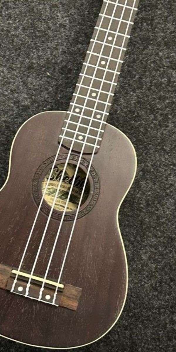Ukulele Shelby Su21r Soprano Jacarandá Acetinado 21" 