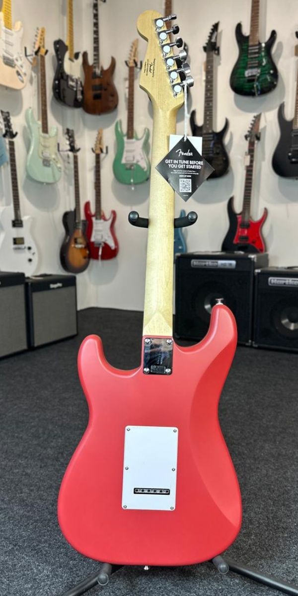 Guitarra Fender Squier Debut Series Stratocaster Hss Dakota Red Satin 