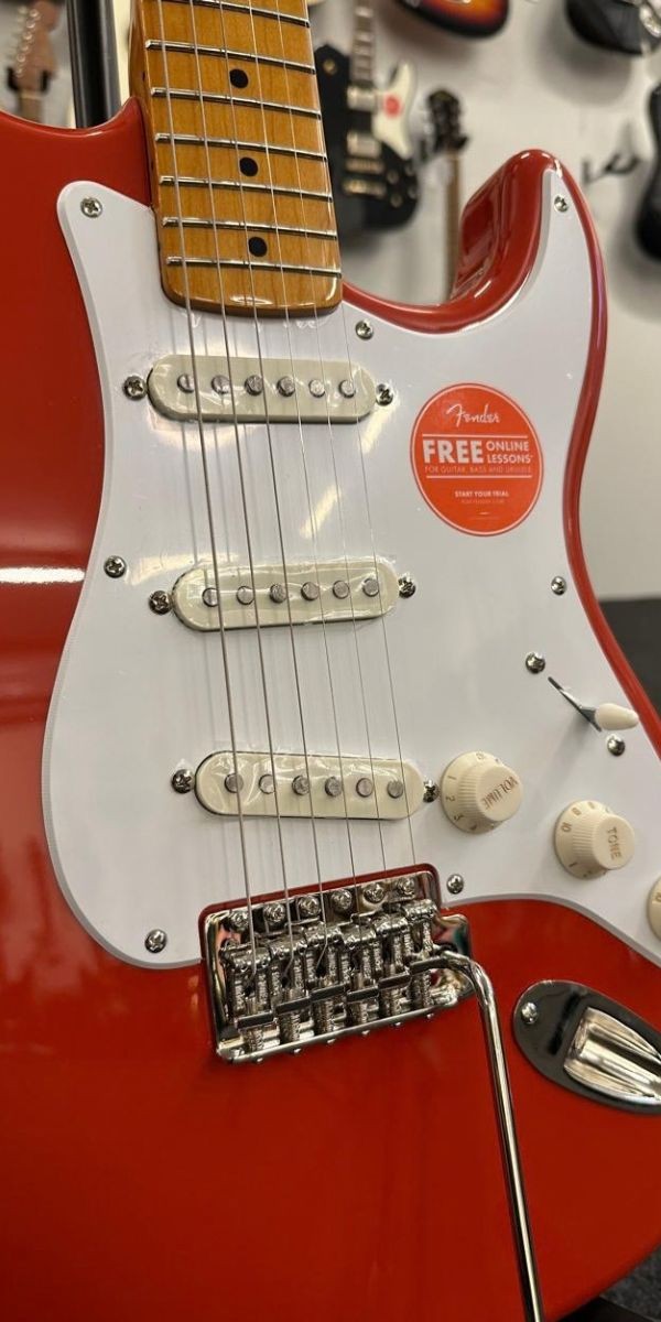Guitarra Strato Fender Squier Classic Vibe 50's  Fiesta Red 