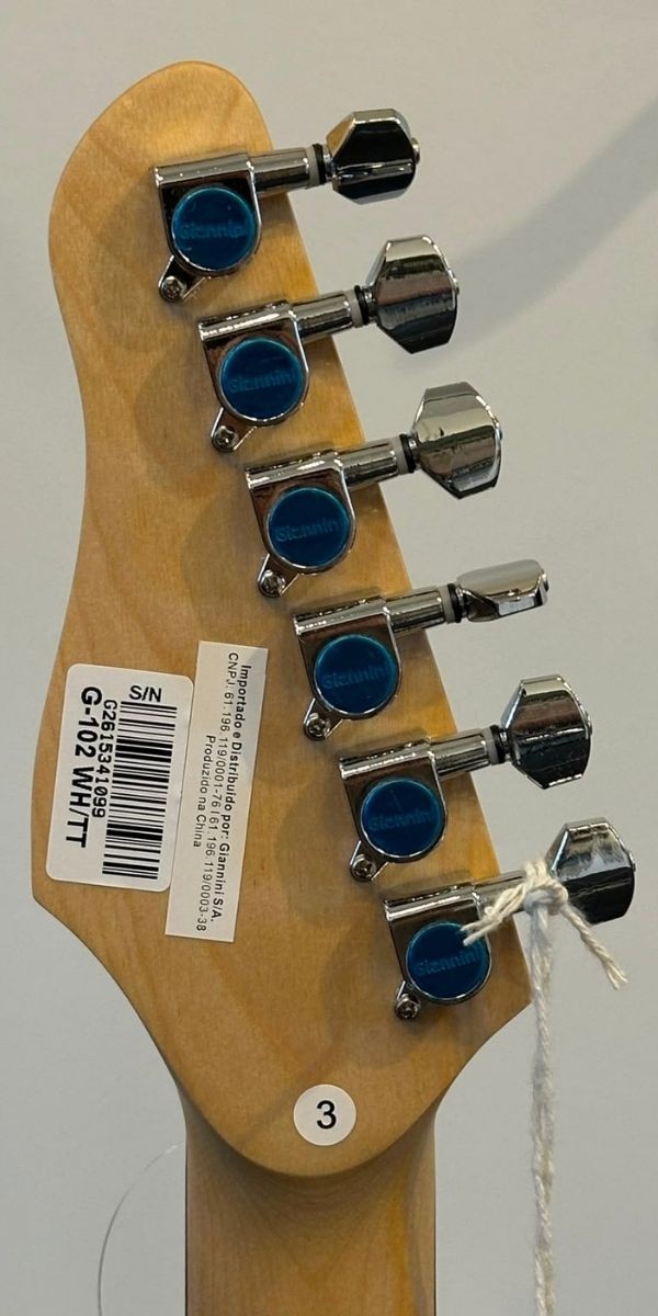 Guitarra Giannini G-102 Wh/tt Strato hh White Com Escudo Tortoise e 2 Humbuckers 